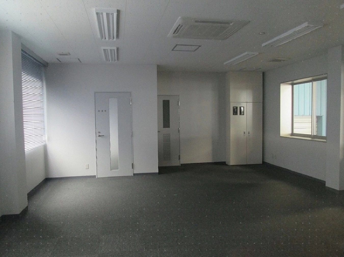 宮城県仙台市宮城野区中野の倉庫