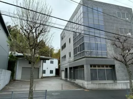 神奈川県横浜市磯子区森の倉庫