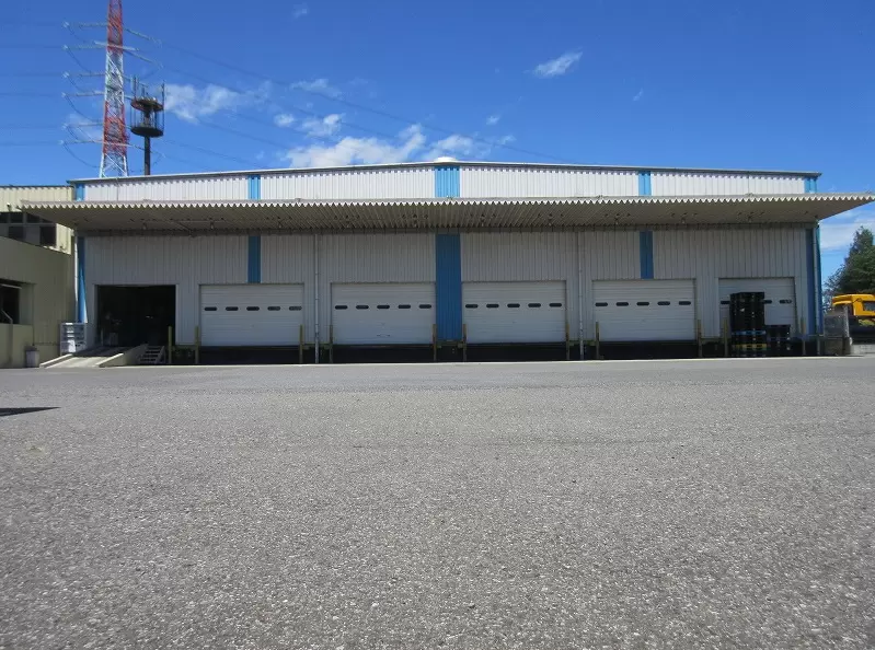 埼玉県鶴ヶ島市大字藤金の倉庫