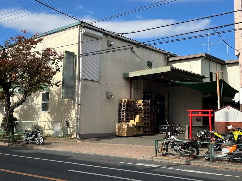 東京都狛江市中和泉の倉庫